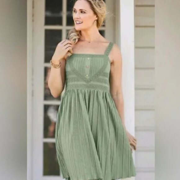 Matilda Jane Dresses & Skirts - Matilda Jane Pleated Grass Roots Green Dress with adjustable straps- XL